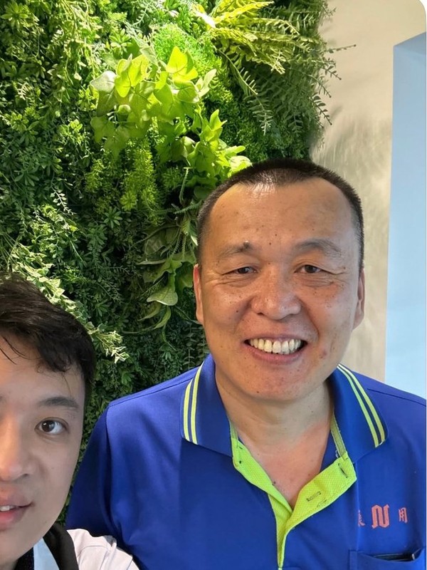 患者與王醫師矯正合照