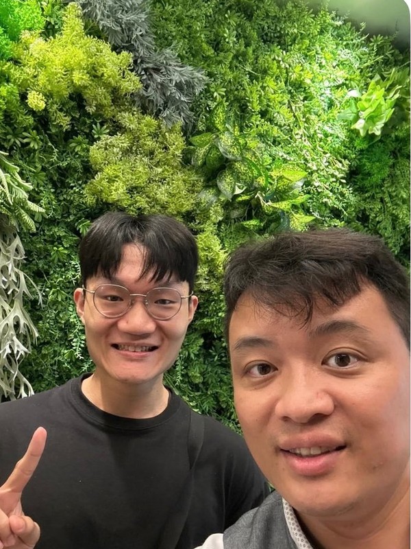 患者與王醫師矯正合照
