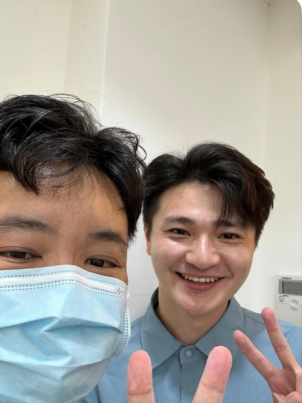 患者與王醫師矯正合照