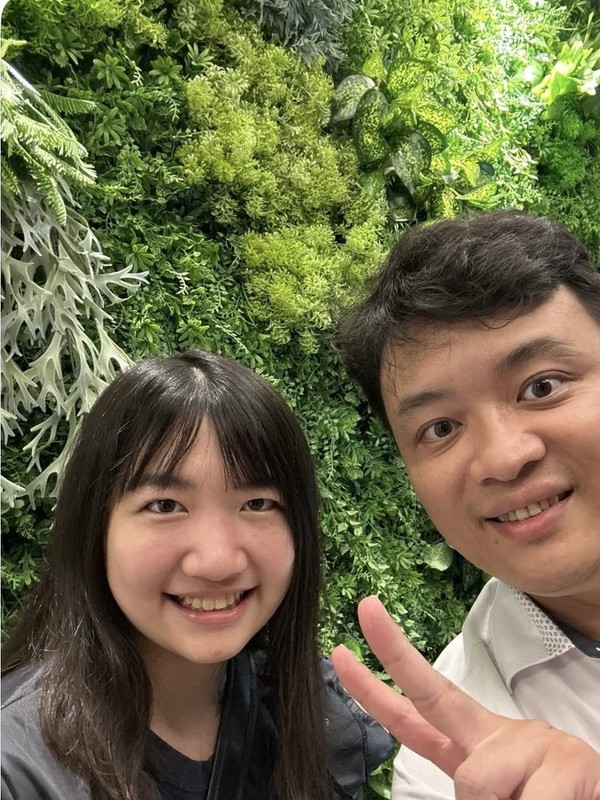 患者與王醫師矯正合照